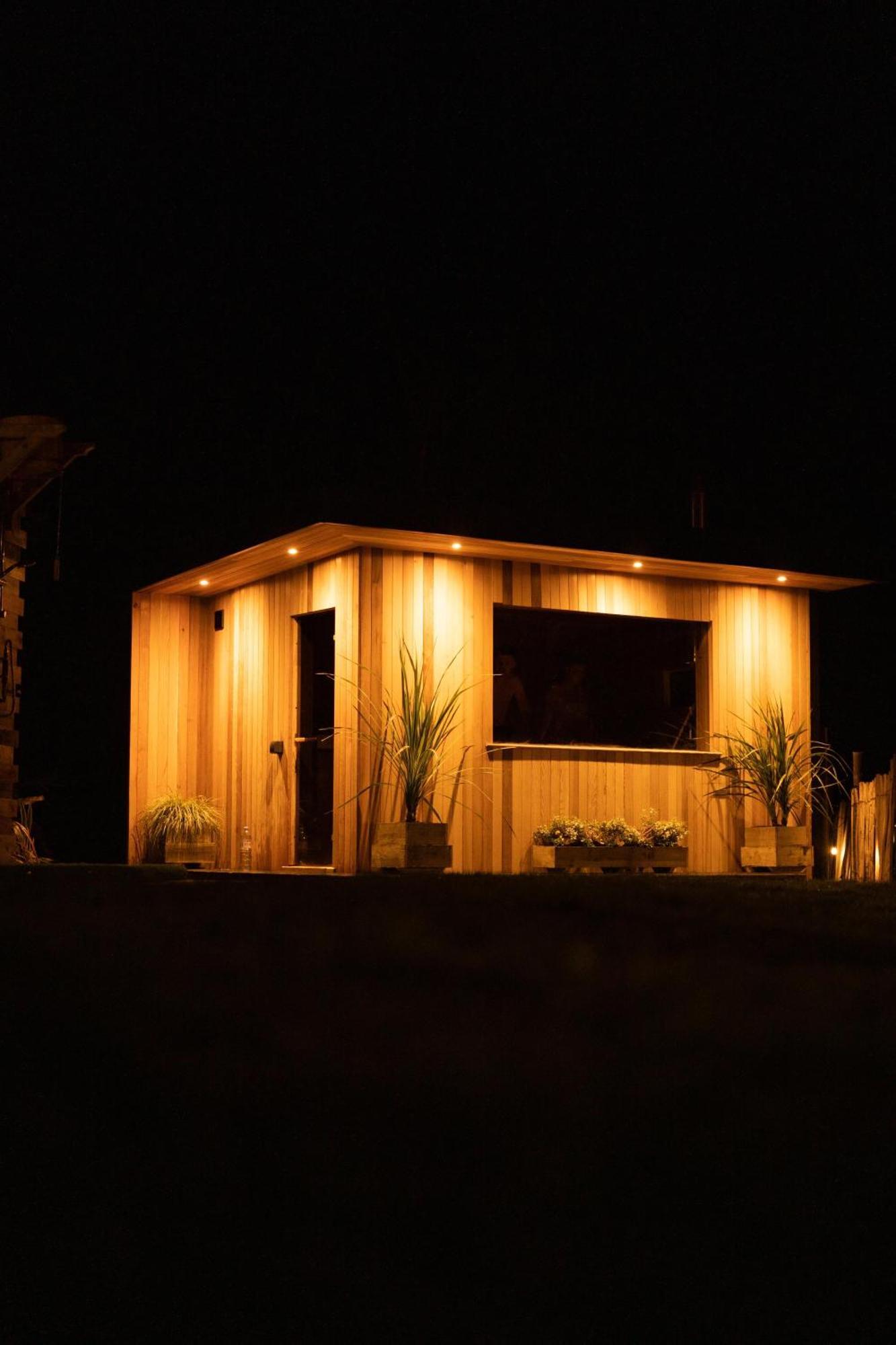Rostrevor Mountain Lodge - Glamping Pods - Revive Sauna & Hot Tubs Екстериор снимка