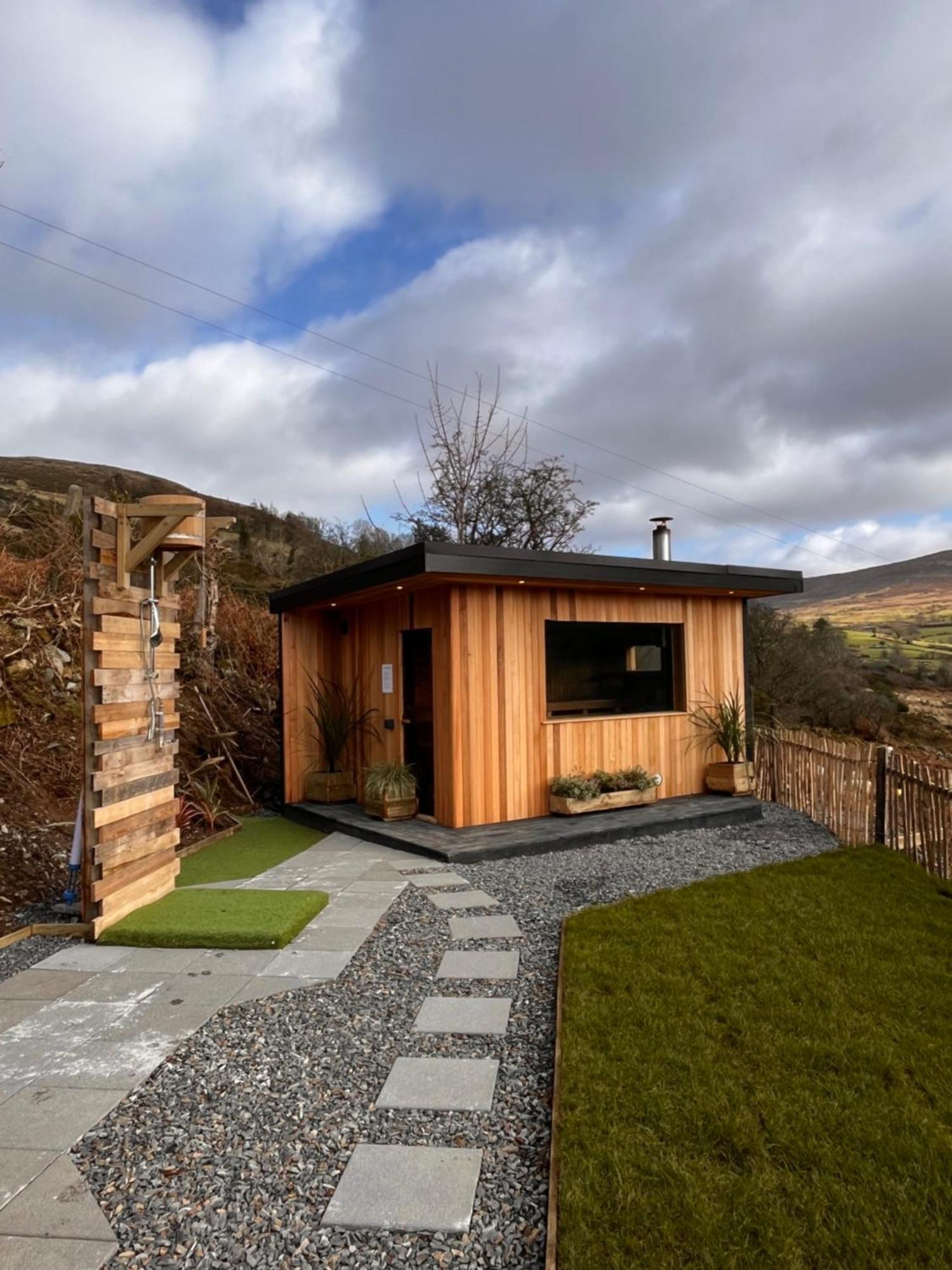 Rostrevor Mountain Lodge - Glamping Pods - Revive Sauna & Hot Tubs Екстериор снимка