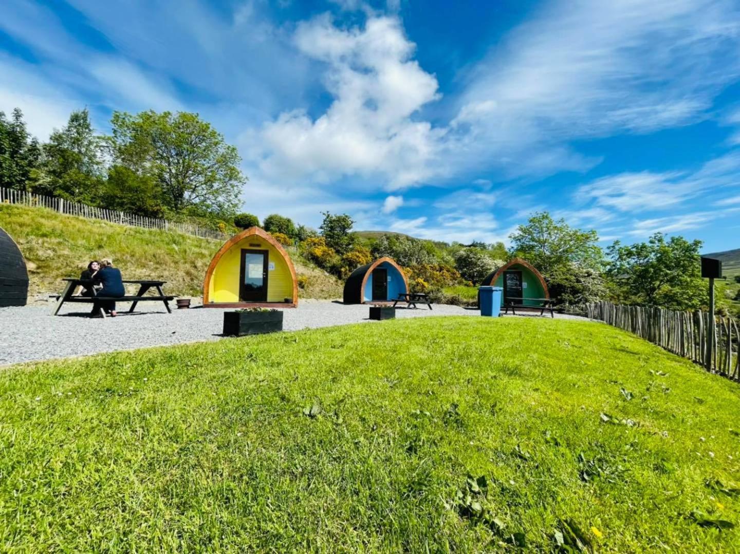 Rostrevor Mountain Lodge - Glamping Pods - Revive Sauna & Hot Tubs Екстериор снимка